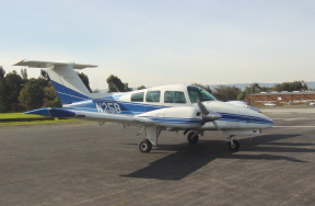 N25B Duchess N25B at the terminal, KPAO