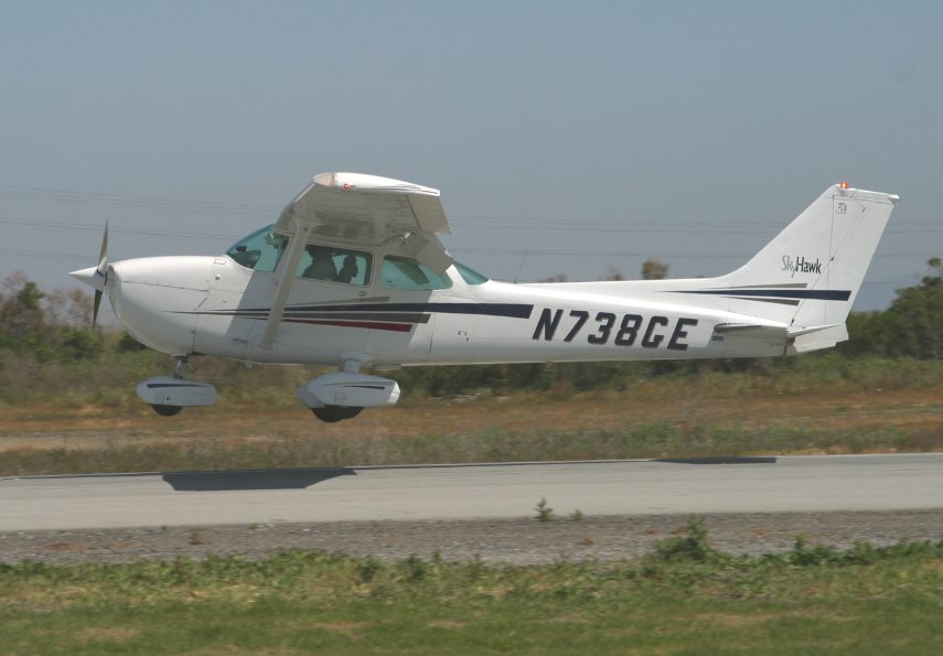 N738GE C172 N738GE at KPAO